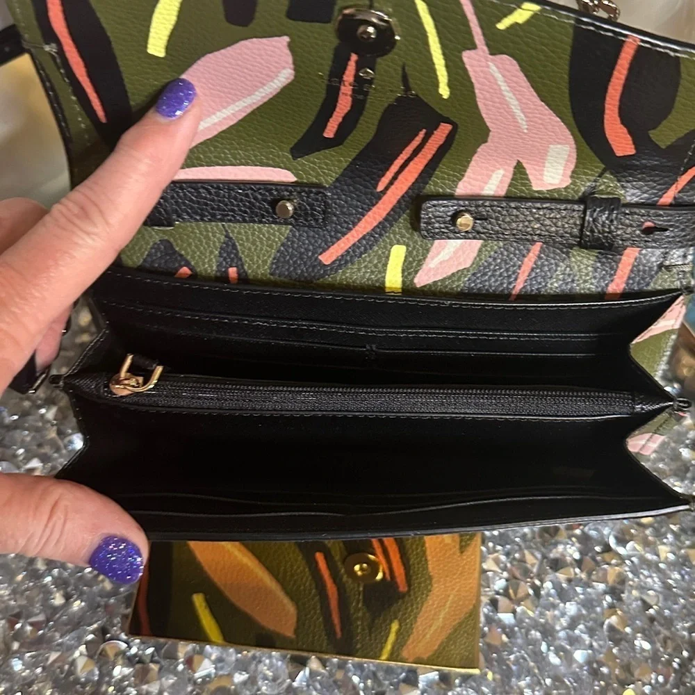 EUC Kate Spade Eva Modern Feather Wallet On a Chain. Retail $248.00